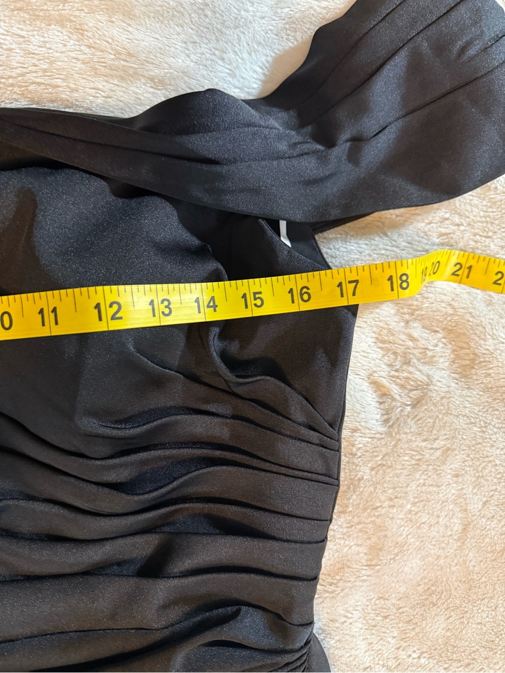 Asymmetric One-Shoulder Black Evening Gown with Embroidered Shoulder - Picture 3 of 8